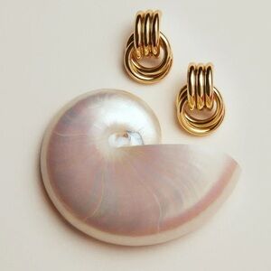 NWOT Heaven Mayhem Mini Knot Earrings